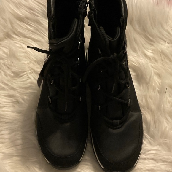 Kim Rogers Black Lace-Up Boots - Picture 7 of 10